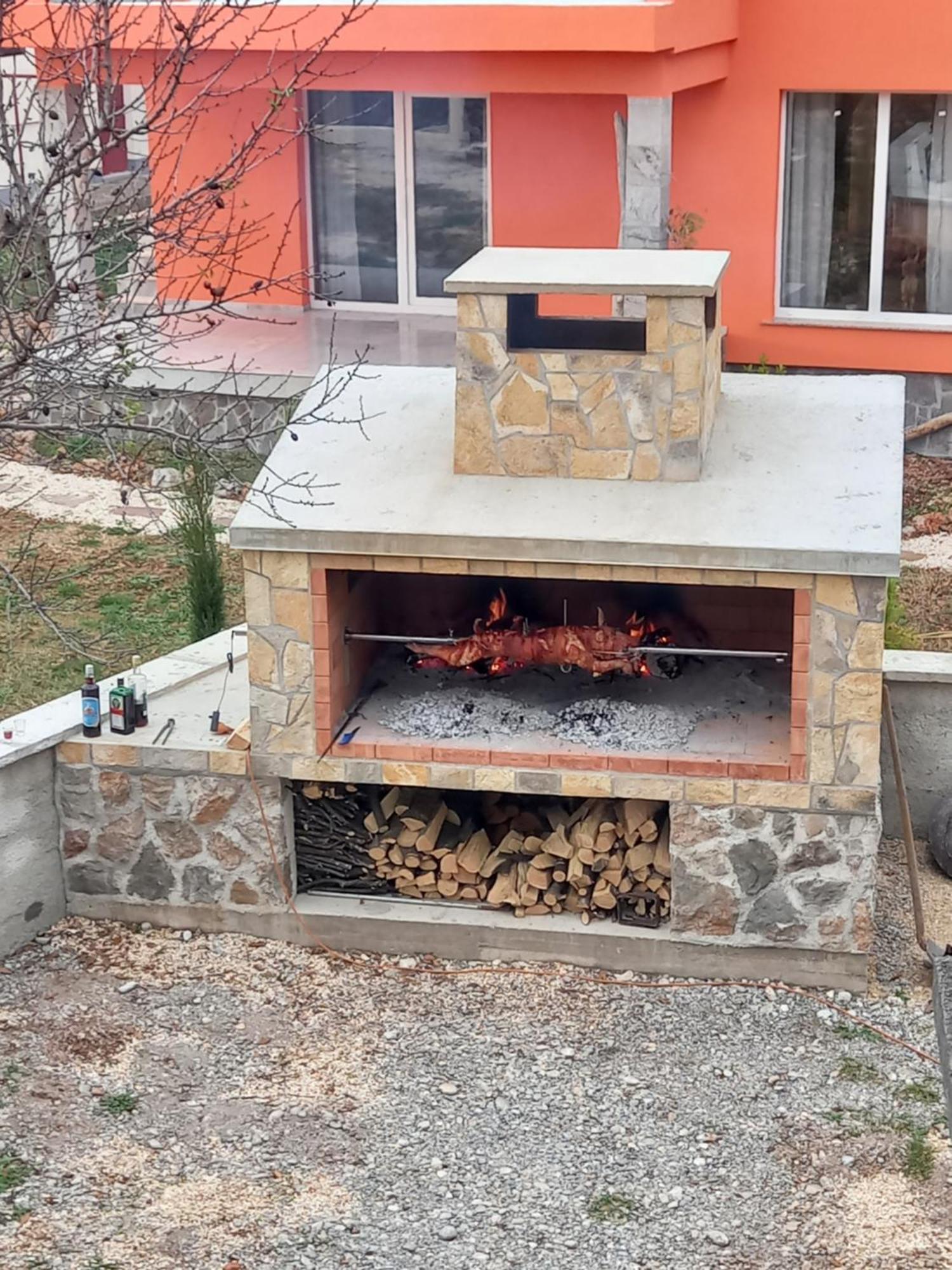 Apartman Bojana Apartamento Starigrad Paklenica Exterior foto