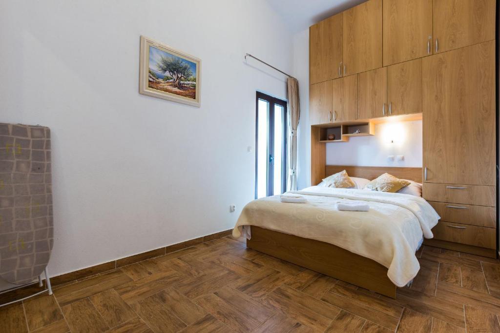 Apartman Bojana Apartamento Starigrad Paklenica Exterior foto