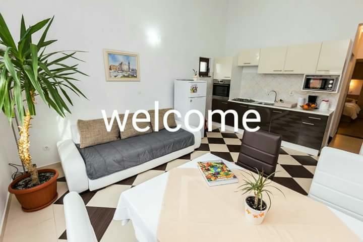 Apartman Bojana Apartamento Starigrad Paklenica Exterior foto